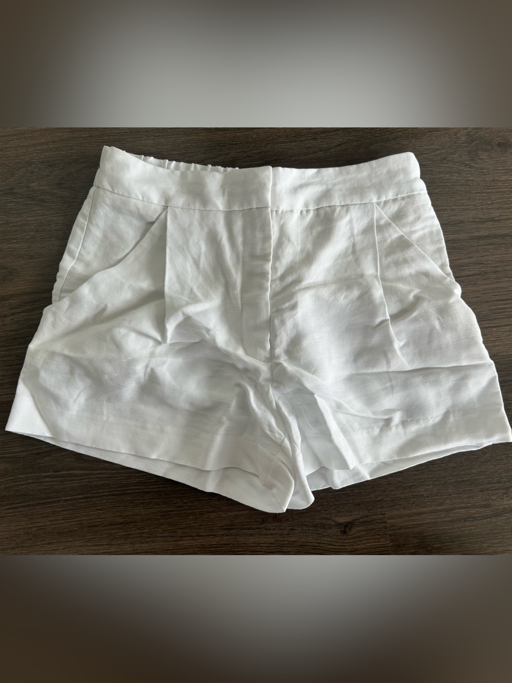 Aritzia White Linen Blend Women’s Shorts, Size 6